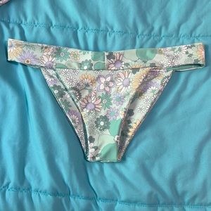 Skatie bikini bottoms